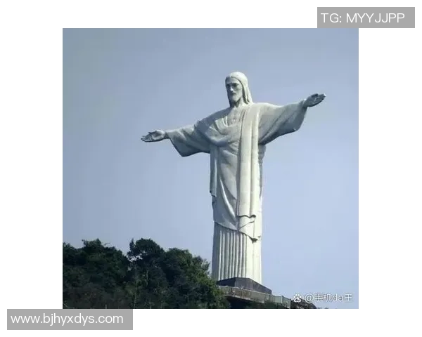 足球明星入场头像的魅力与影响力探讨及其在体育文化中的重要性 足球明星入场头像的魅力与影响力探讨及其在体育文化中的重要性